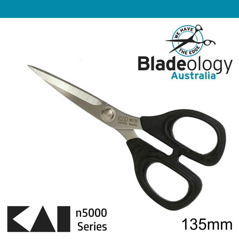Kai 5135 5.5 inch in black Embroidery Scissors (13.5 cm)